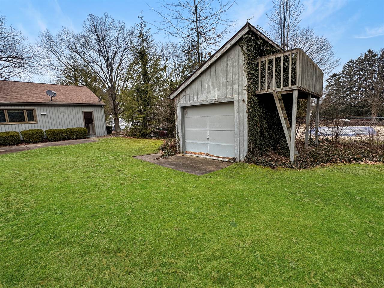 257 N Countryside Dr, Ashland, OH 44805