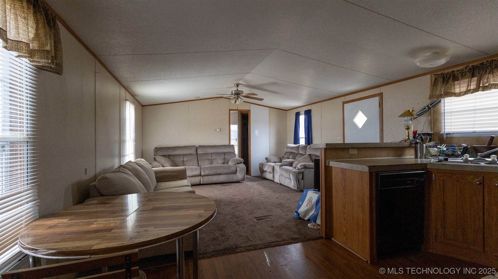 21506 East County Road 1190, Keota, OK 74941