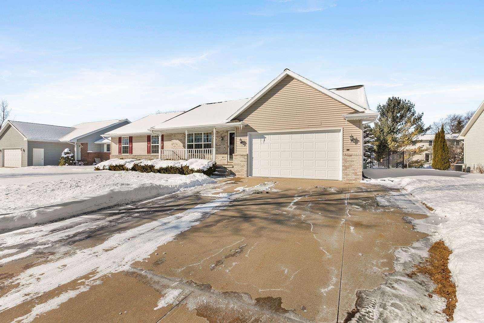 1504 Mcrae Circle, Green Bay, WI 54311
