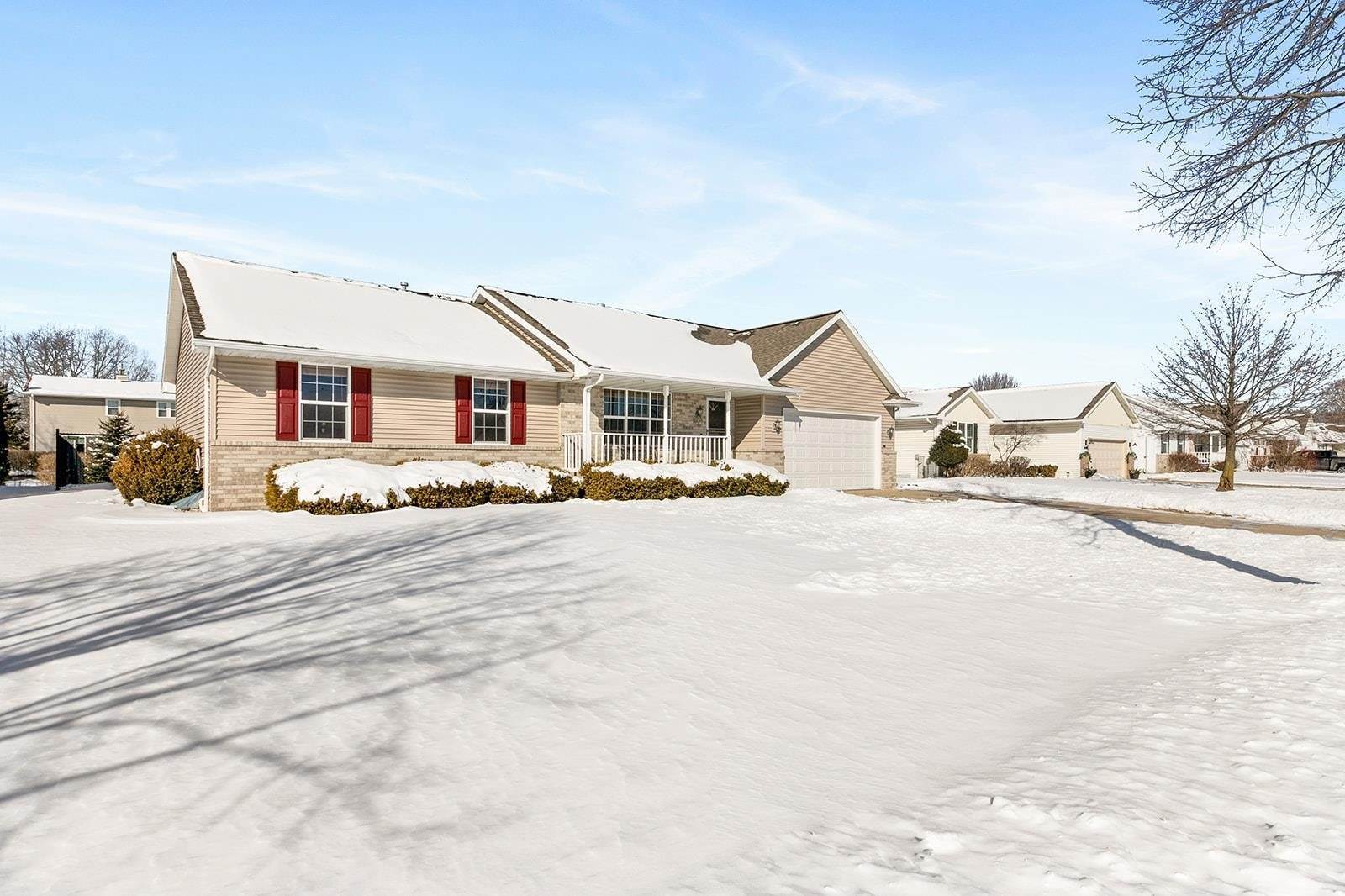 1504 Mcrae Circle, Green Bay, WI 54311