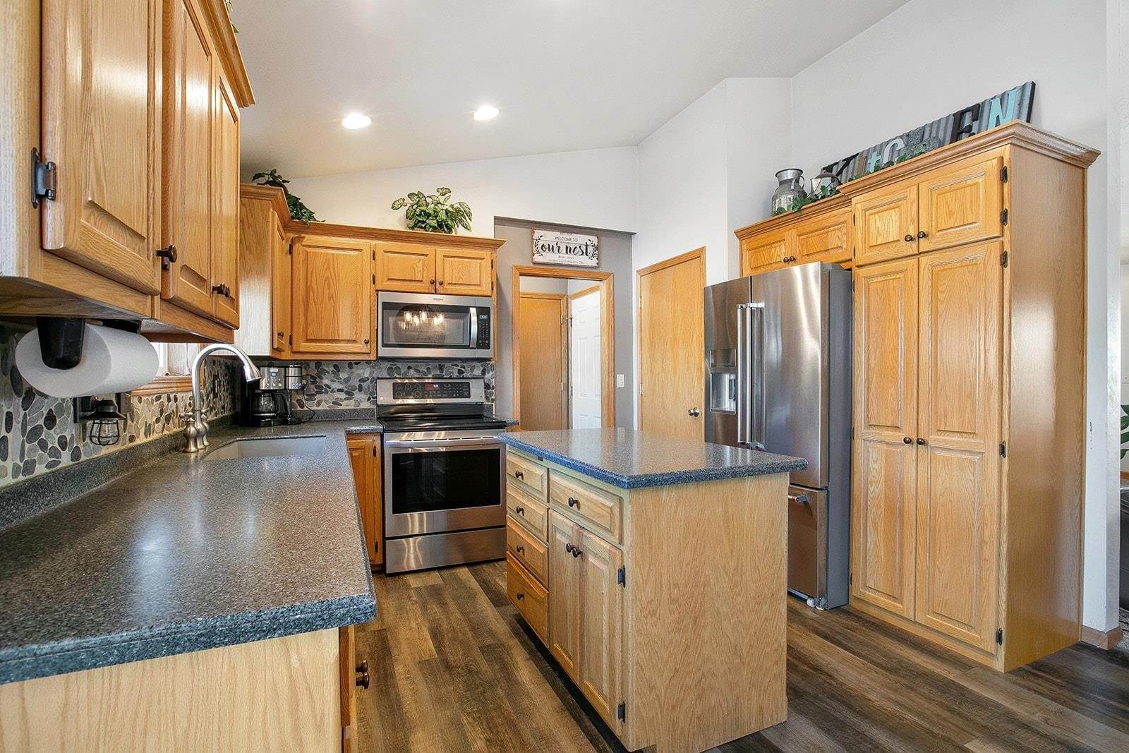 1504 Mcrae Circle, Green Bay, WI 54311