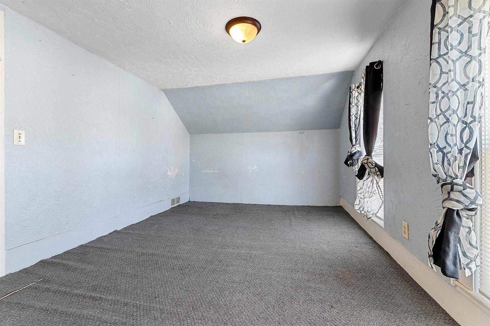 1403 Parnell Street, Marinette, WI 54143