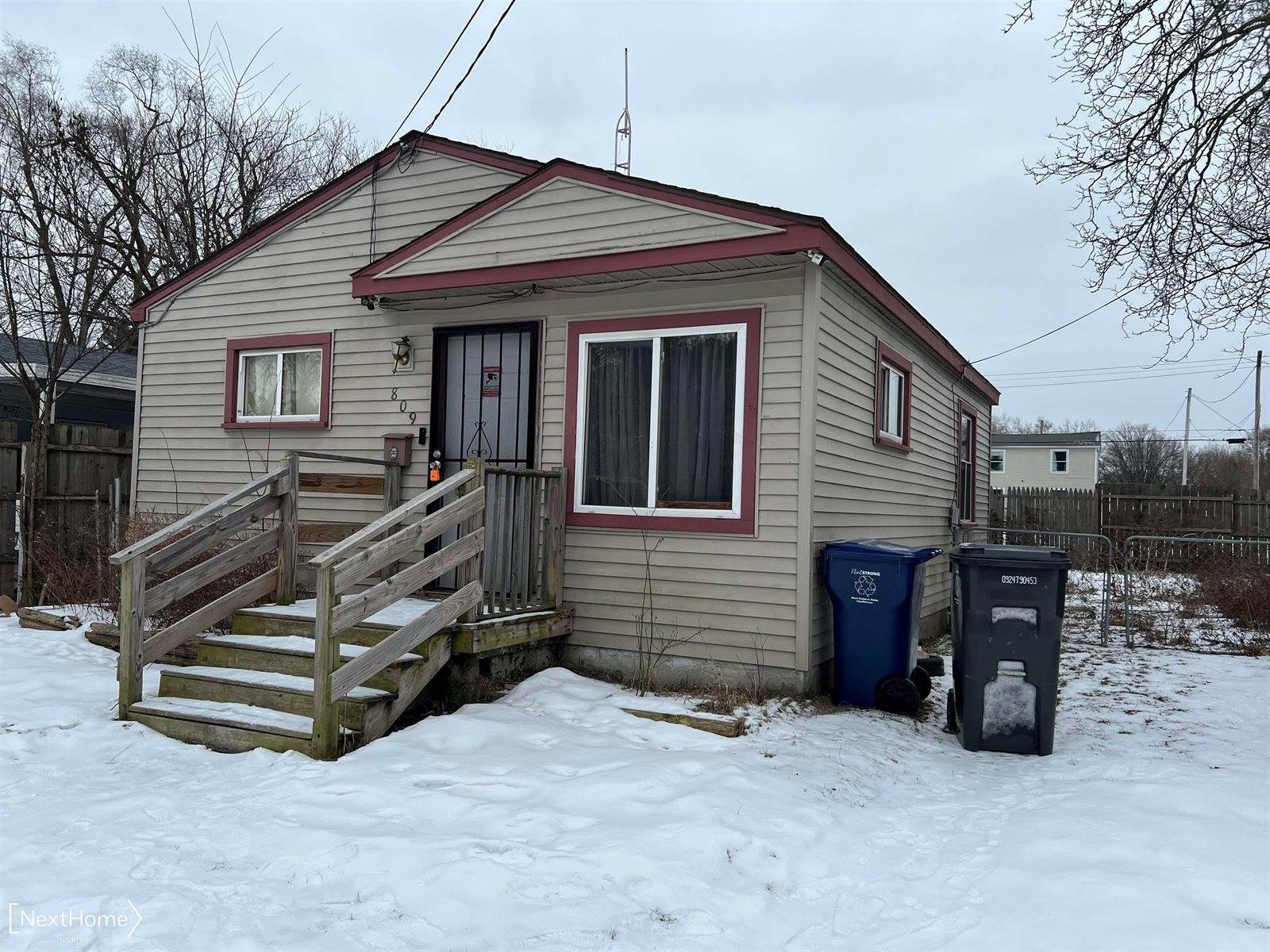 809 Neubert Avenue, Flint, MI 48507