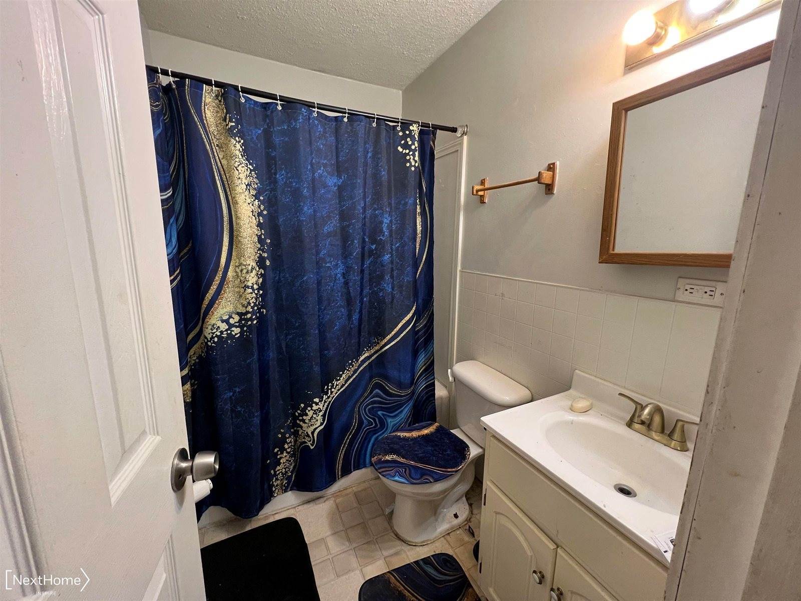 809 Neubert Avenue, Flint, MI 48507