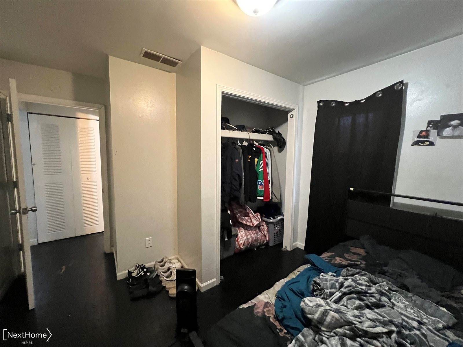 809 Neubert Avenue, Flint, MI 48507