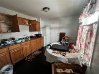 809 Neubert Avenue, Flint, MI 48507