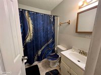 809 Neubert Avenue, Flint, MI 48507