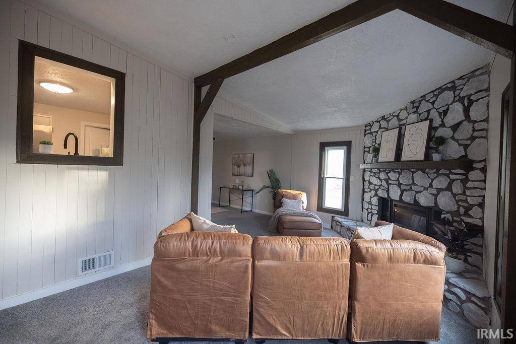 609 W Oak Street, Parker City, IN 47368