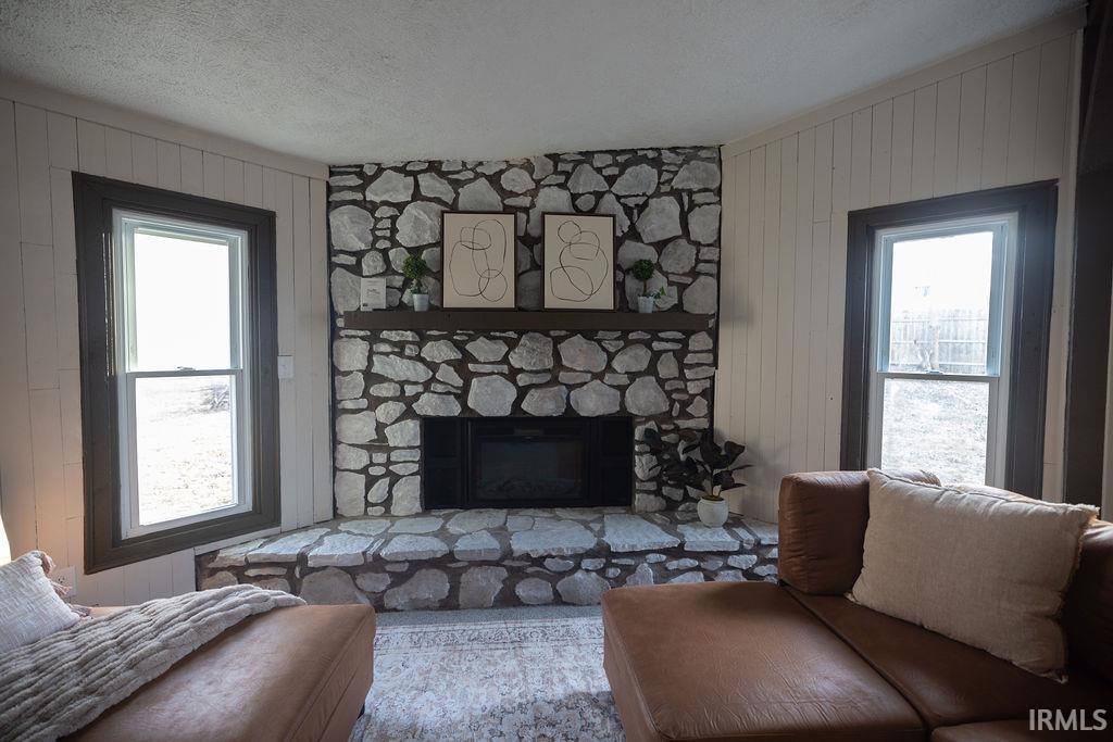 609 W Oak Street, Parker City, IN 47368