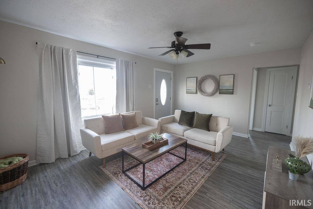 609 W Oak Street, Parker City, IN 47368