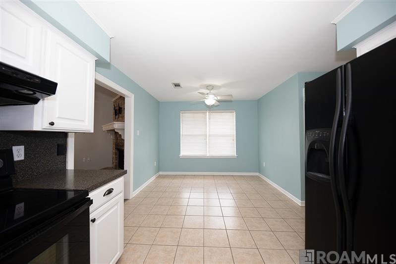 40189 Todd Dr, Prairieville, LA 70769