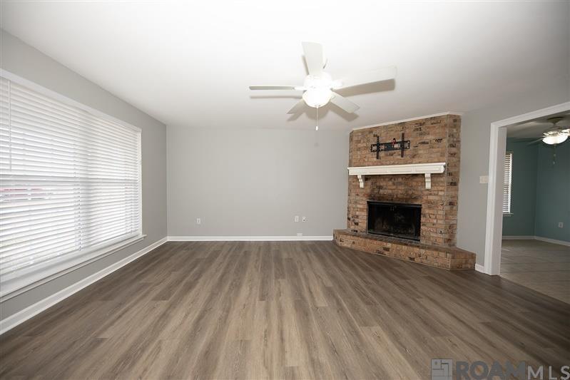 40189 Todd Dr, Prairieville, LA 70769