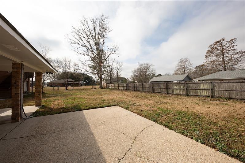 40189 Todd Dr, Prairieville, LA 70769