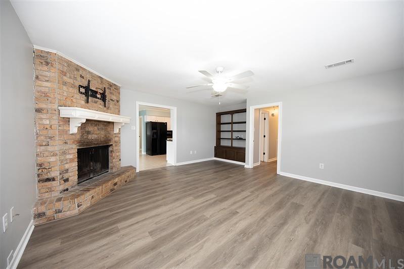 40189 Todd Dr, Prairieville, LA 70769