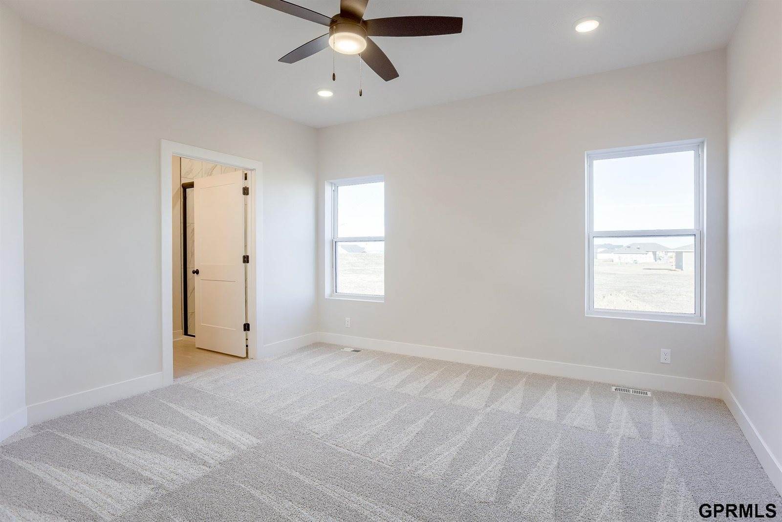 11684 South 124 Street, Papillion, NE 68046