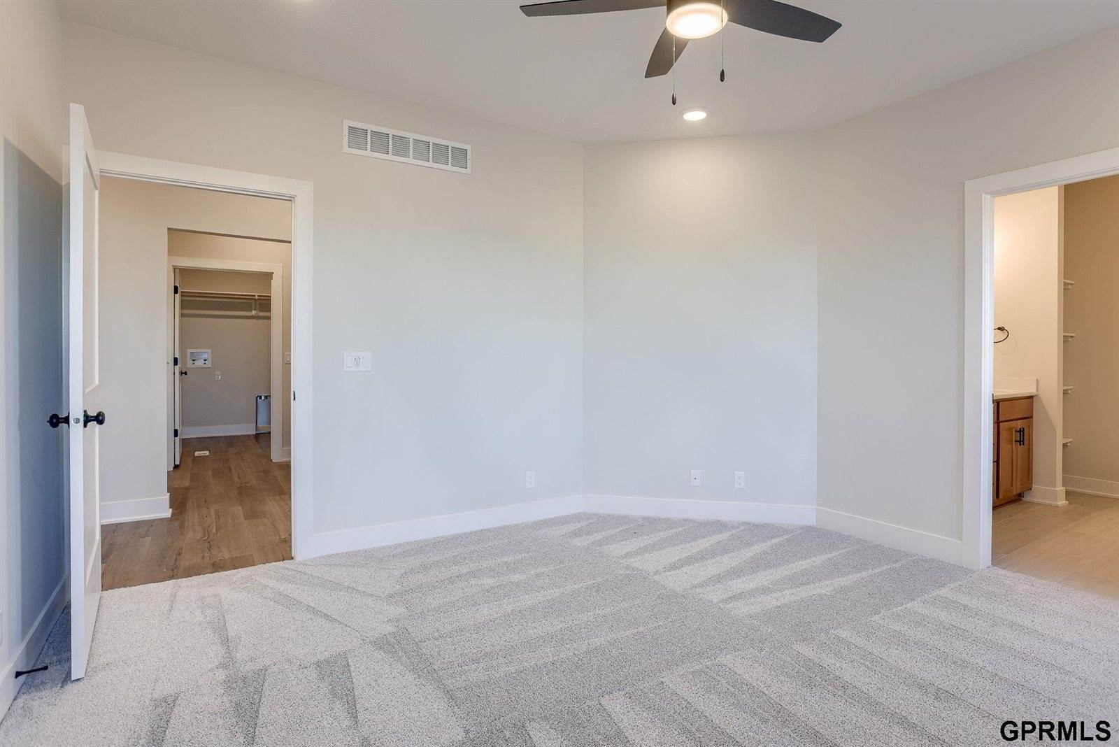 11684 South 124 Street, Papillion, NE 68046