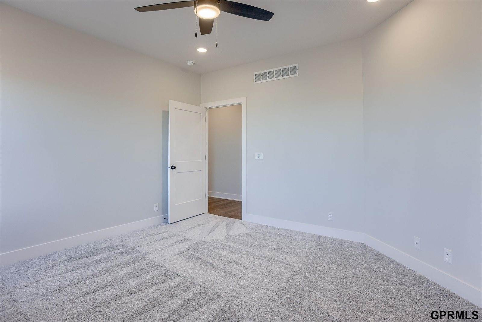 11684 South 124 Street, Papillion, NE 68046