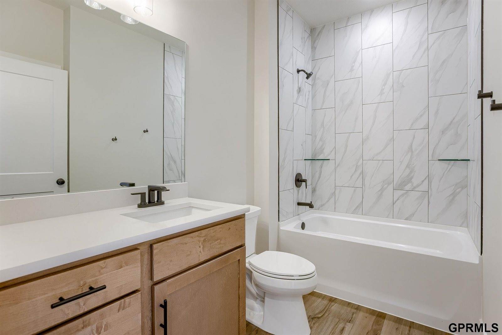 11684 South 124 Street, Papillion, NE 68046