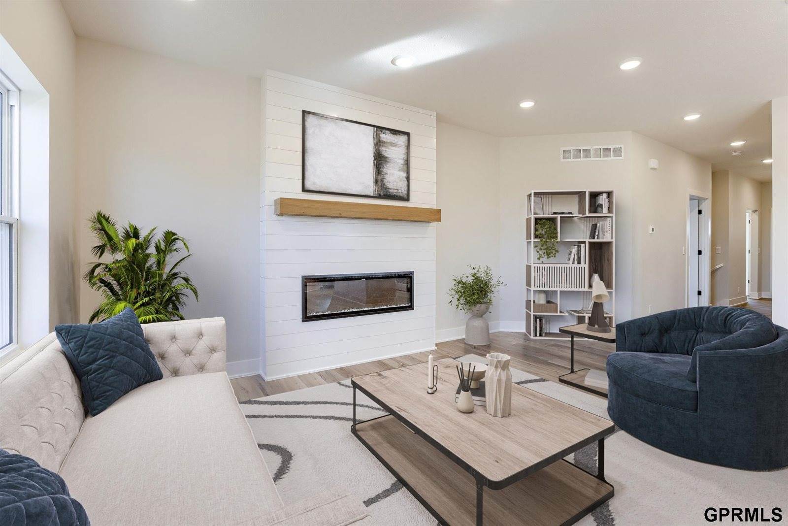 11684 South 124 Street, Papillion, NE 68046