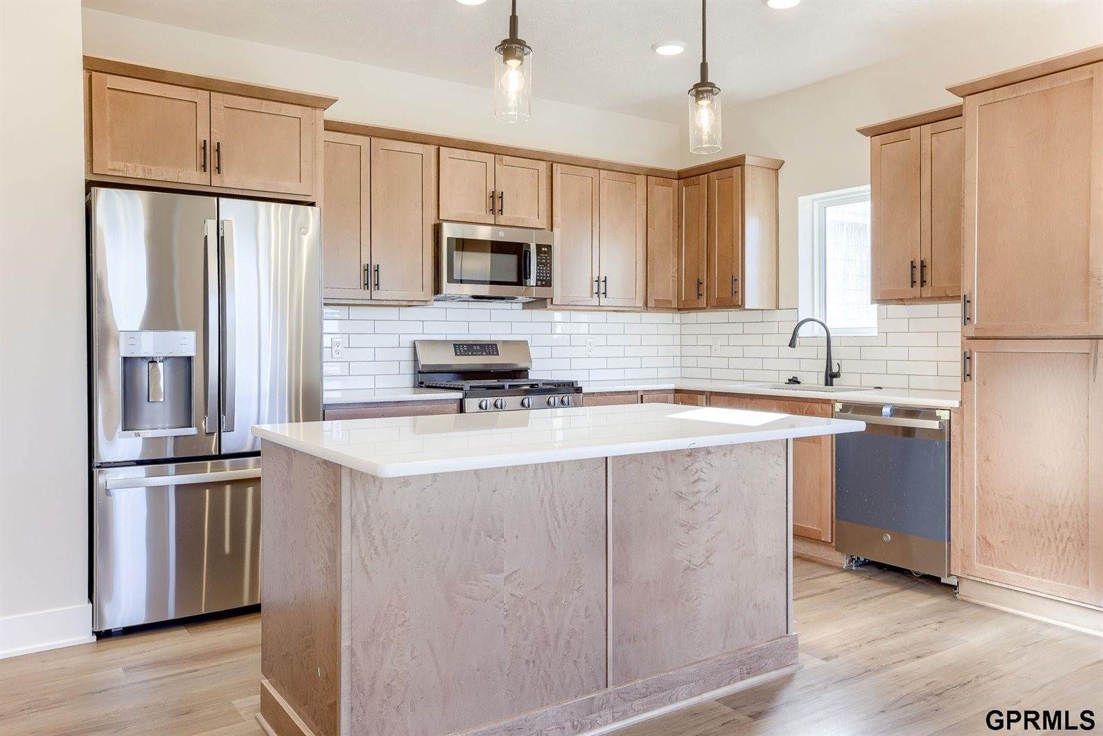 11684 South 124 Street, Papillion, NE 68046