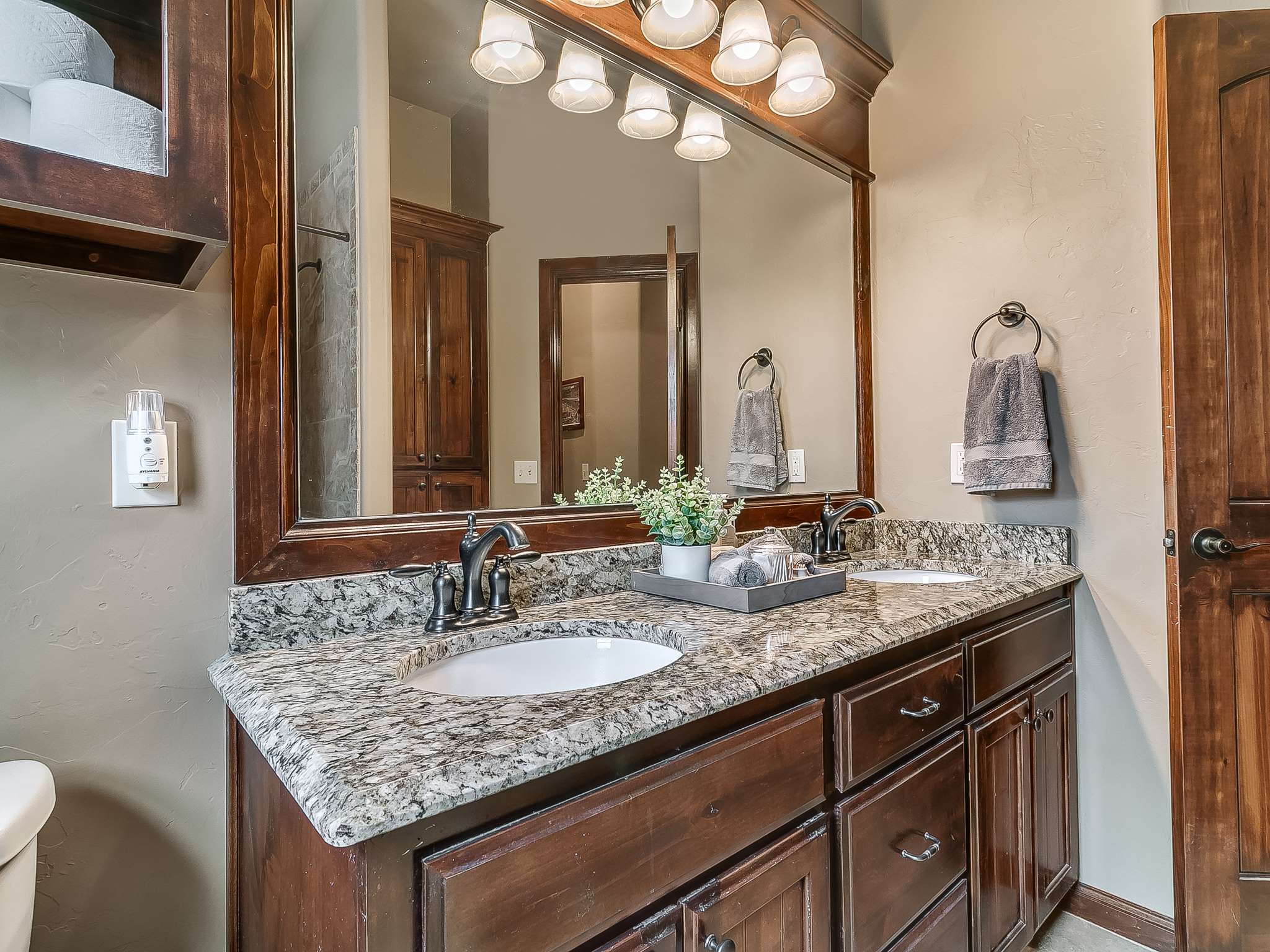 8512 NW 123RD ST., Oklahoma City, OK 73142