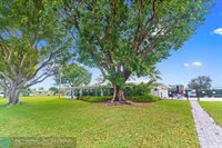 2404 NW 55th St, Fort Lauderdale, FL 33309
