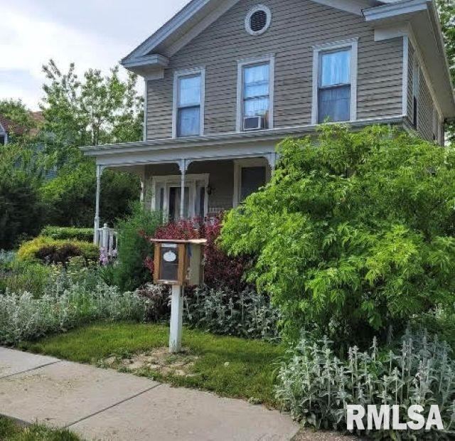 2122 West 3RD Street, Davenport, IA 52802