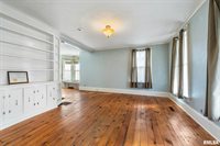 2122 West 3RD Street, Davenport, IA 52802