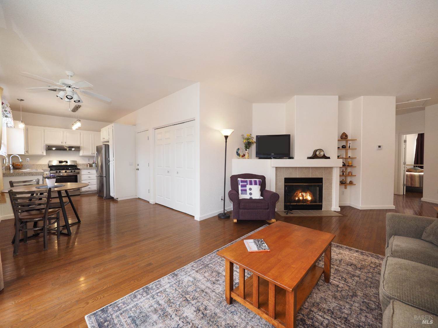 2203 Meteorite Lane, Santa Rosa, CA 95404