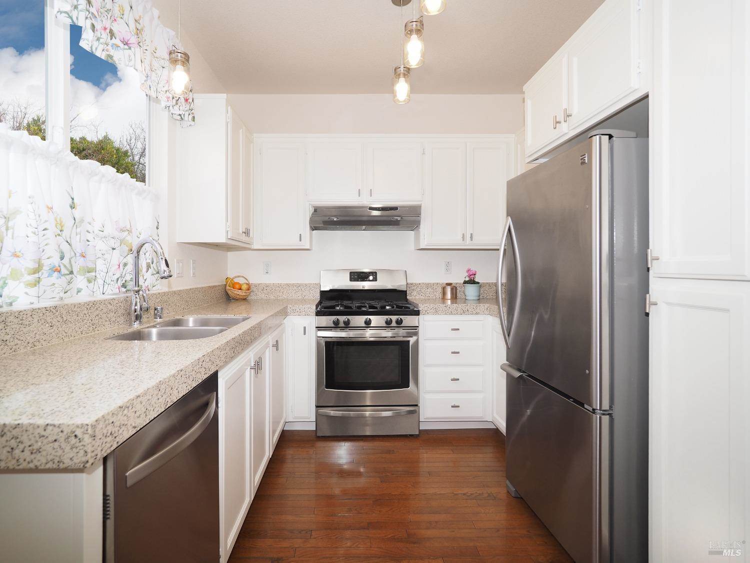 2203 Meteorite Lane, Santa Rosa, CA 95404