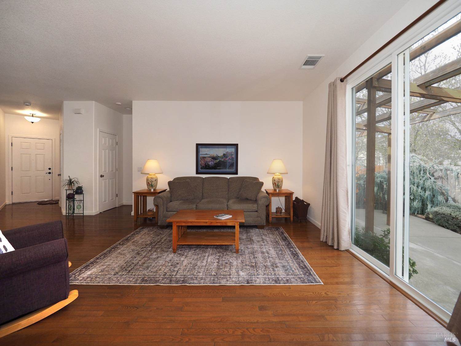 2203 Meteorite Lane, Santa Rosa, CA 95404