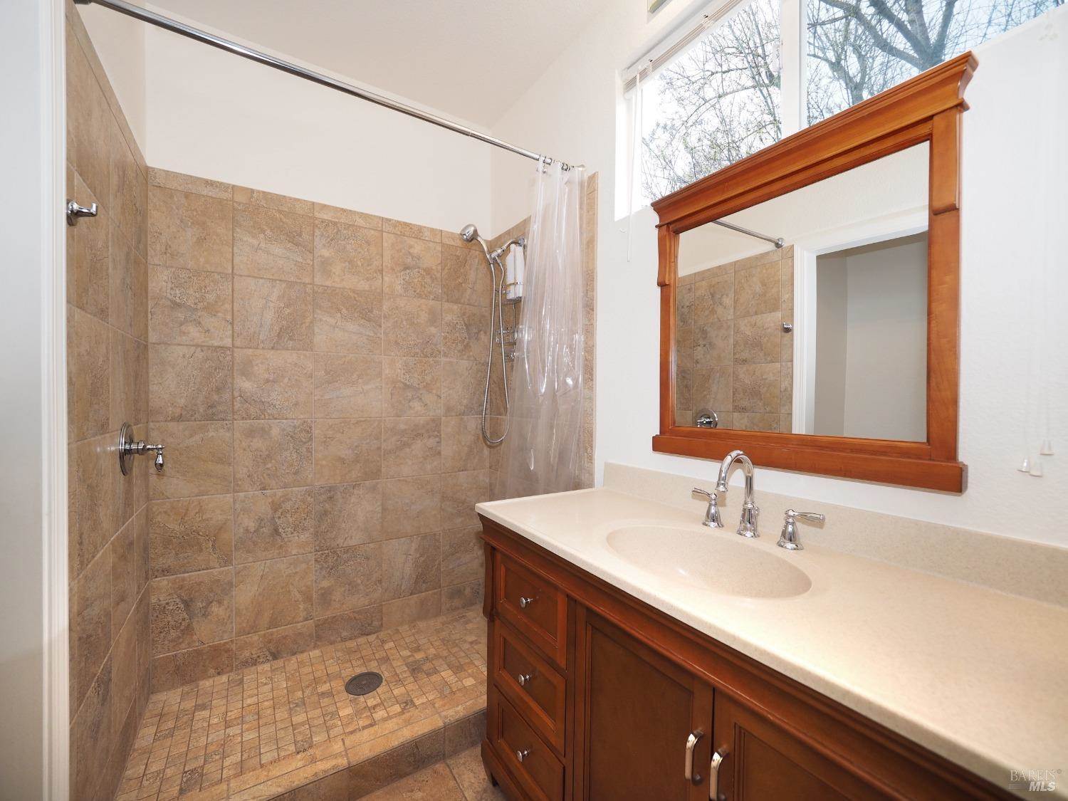 2203 Meteorite Lane, Santa Rosa, CA 95404