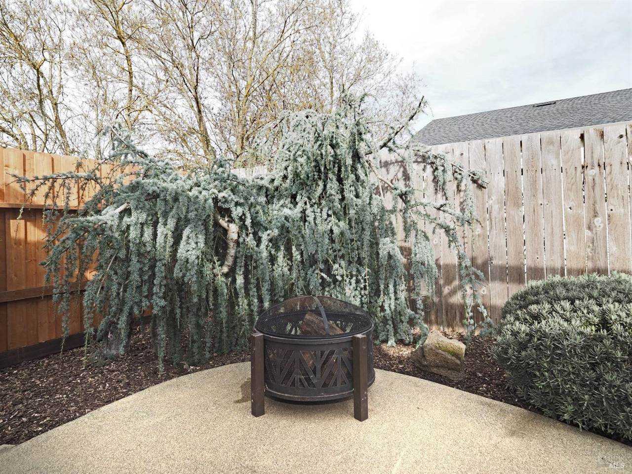 2203 Meteorite Lane, Santa Rosa, CA 95404