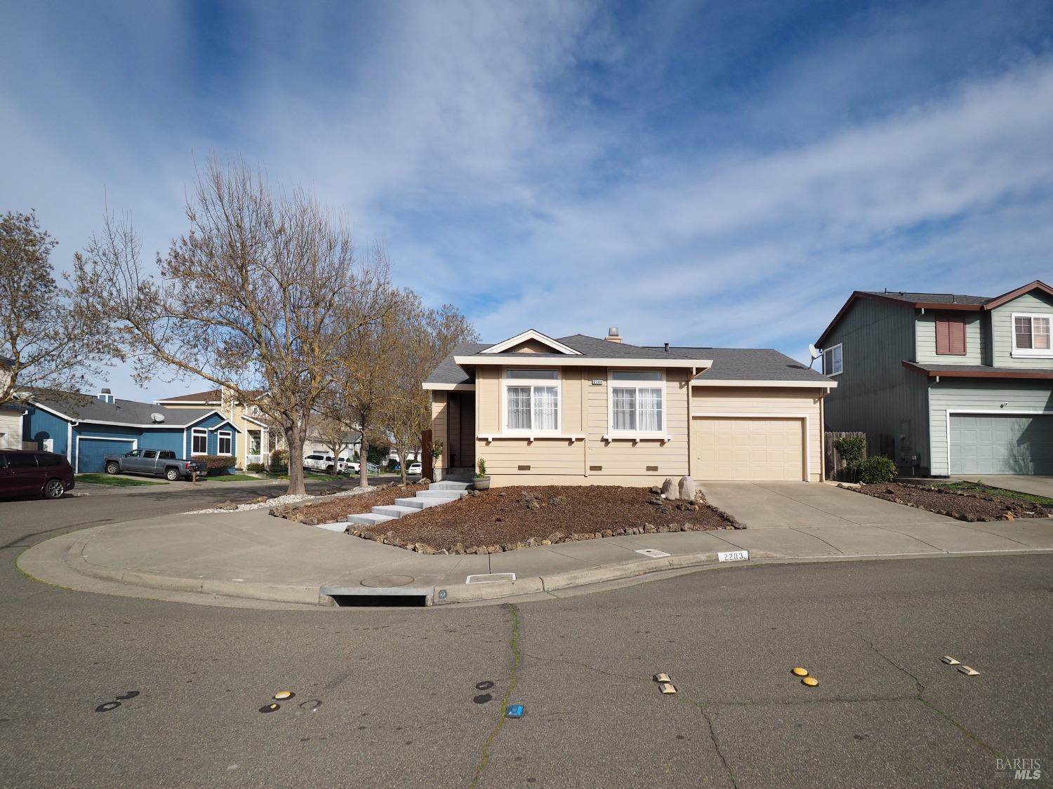 2203 Meteorite Lane, Santa Rosa, CA 95404