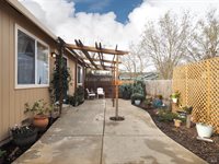 2203 Meteorite Lane, Santa Rosa, CA 95404