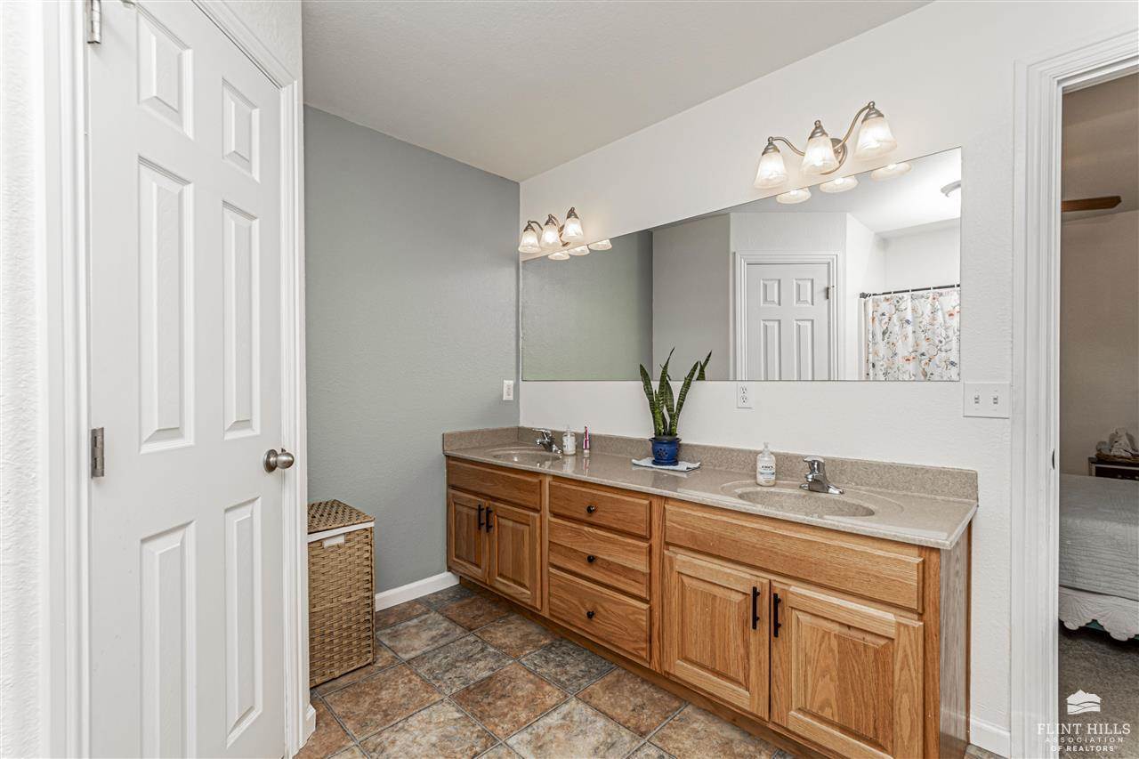 1619 14th Street Place, Junction City, KS 66441