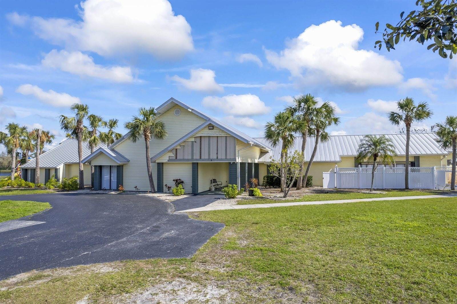 2025 7th Avenue SW, Vero Beach, FL 32962