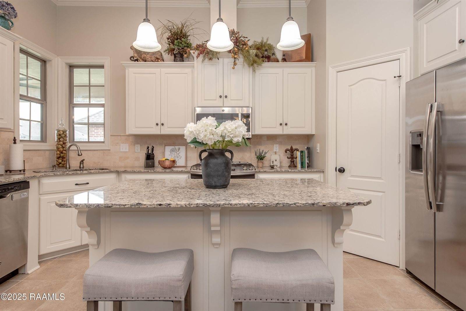 320 Benedict Drive, Lafayette, LA 70508