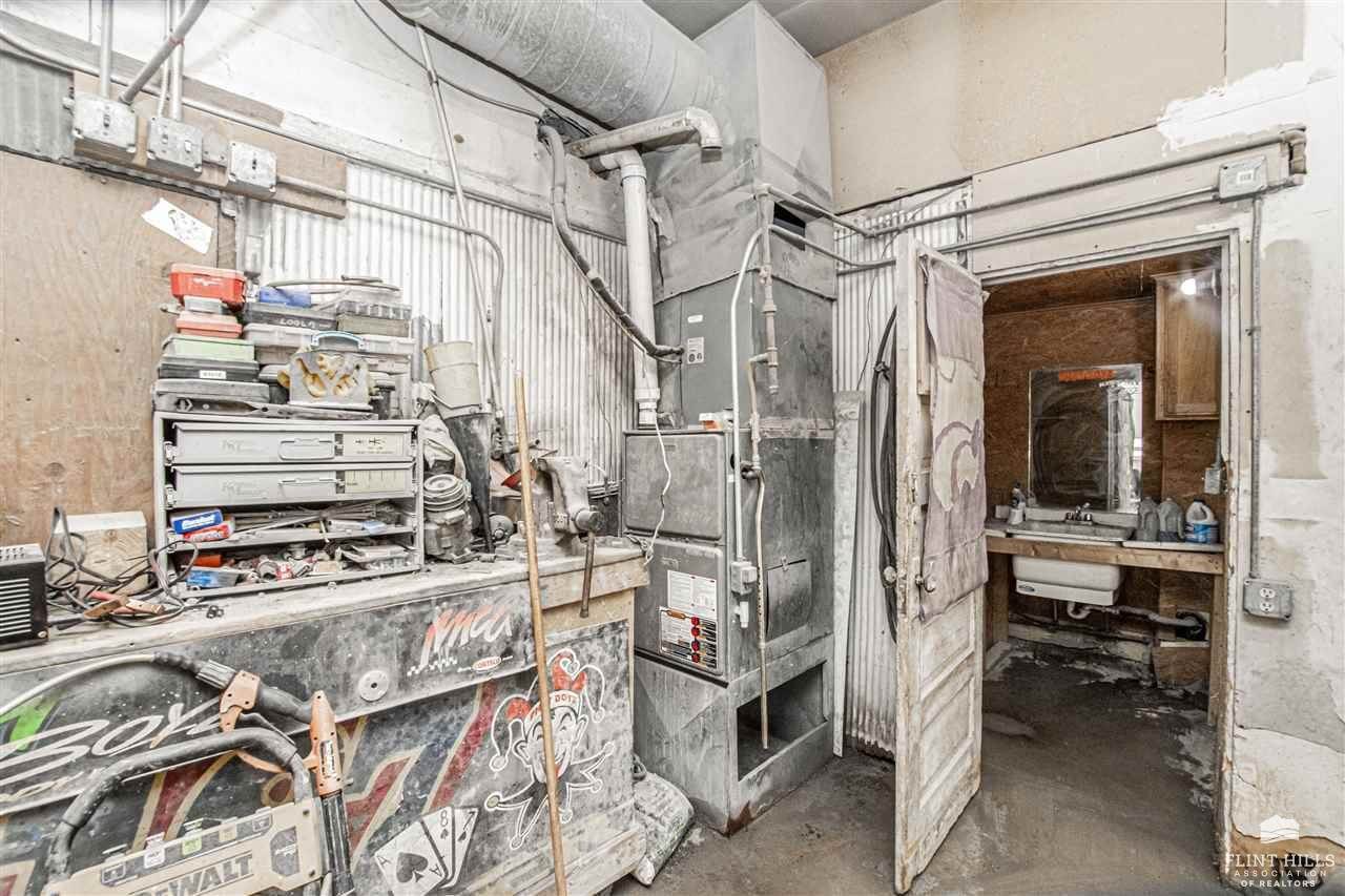 113 East Pine Street, Junction City, KS 66441