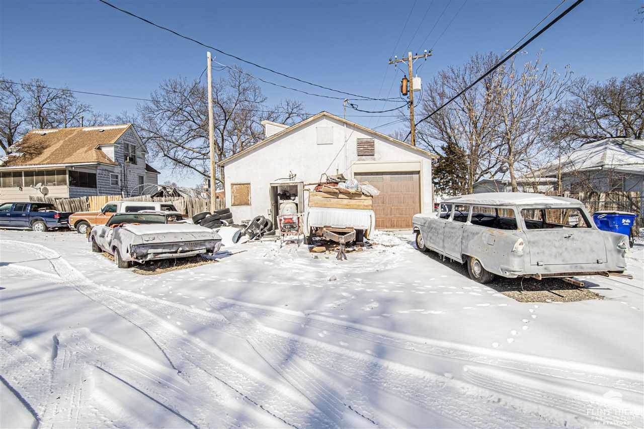 113 East Pine Street, Junction City, KS 66441