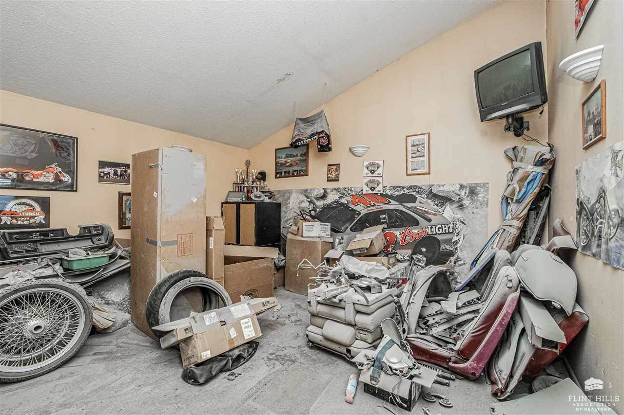 113 East Pine Street, Junction City, KS 66441