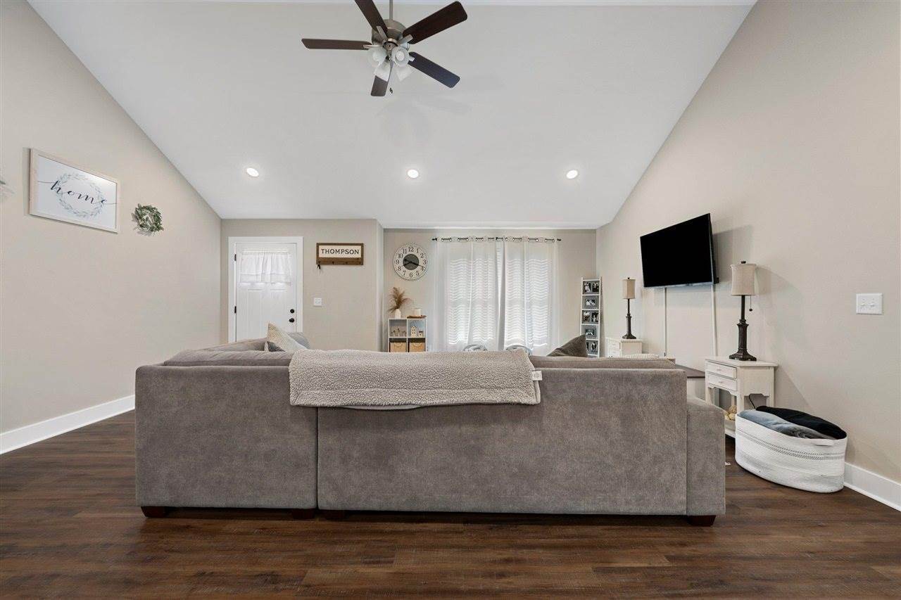 1419 Glenview Drive, Glasgow, KY 42141