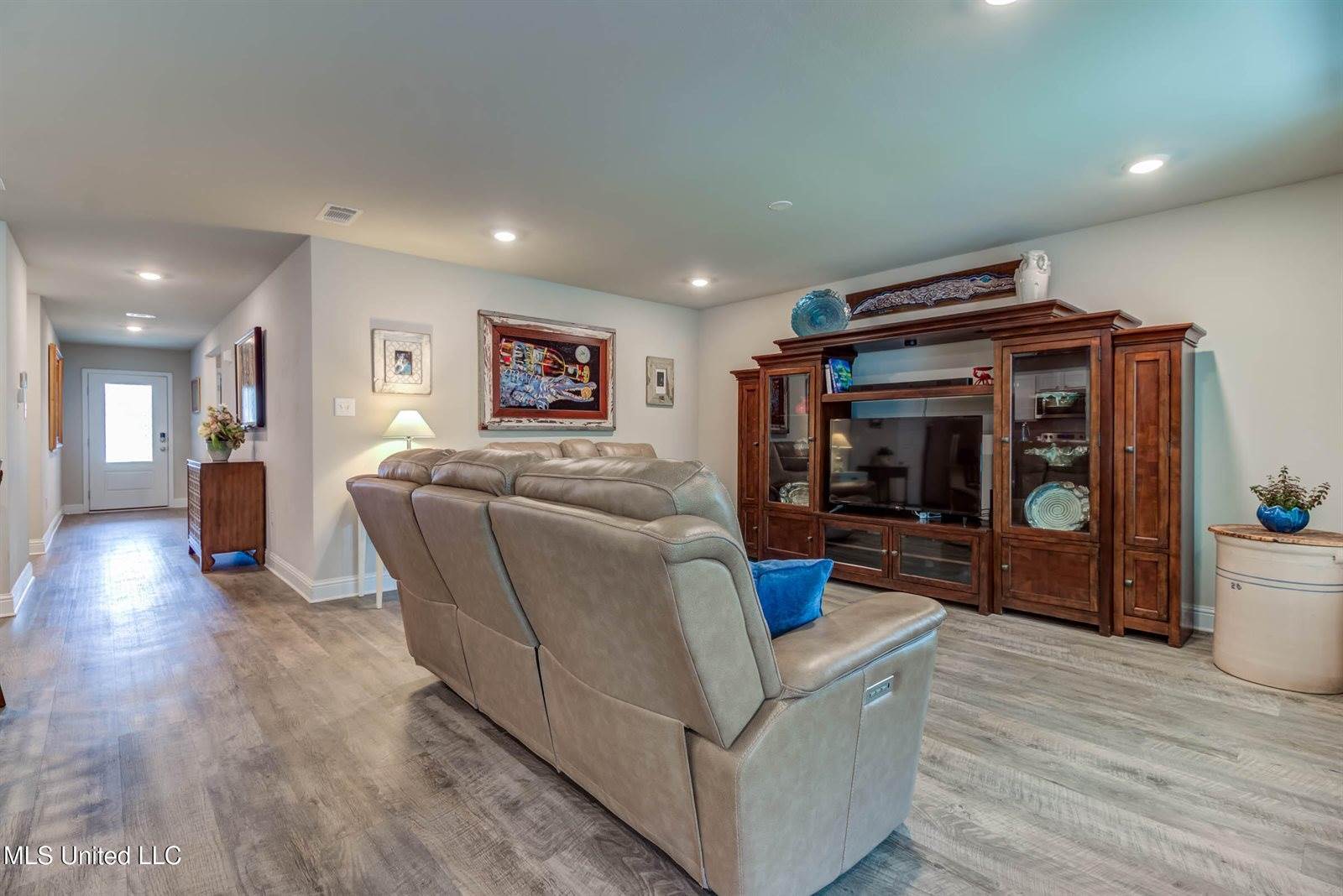 6443 Eastland Circle, Biloxi, MS 39532