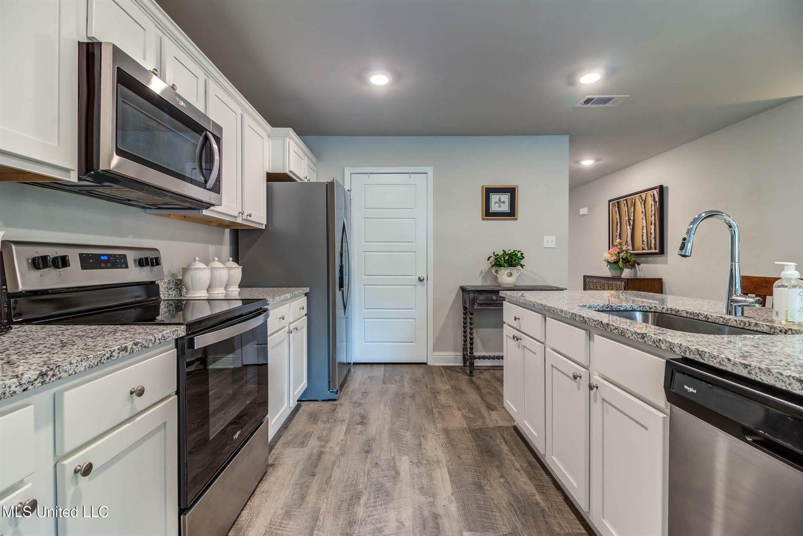 6443 Eastland Circle, Biloxi, MS 39532