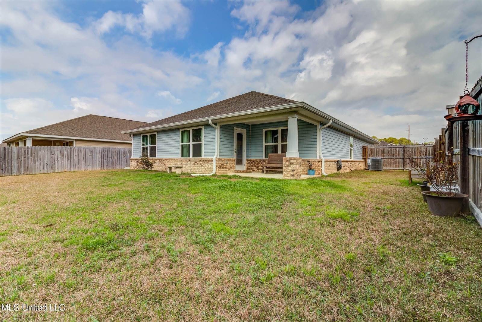 6443 Eastland Circle, Biloxi, MS 39532