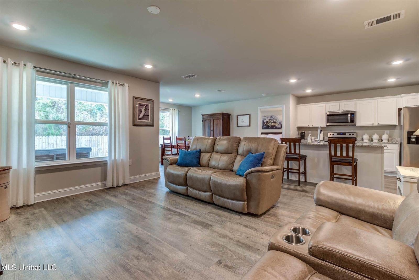 6443 Eastland Circle, Biloxi, MS 39532