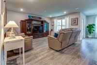 6443 Eastland Circle, Biloxi, MS 39532