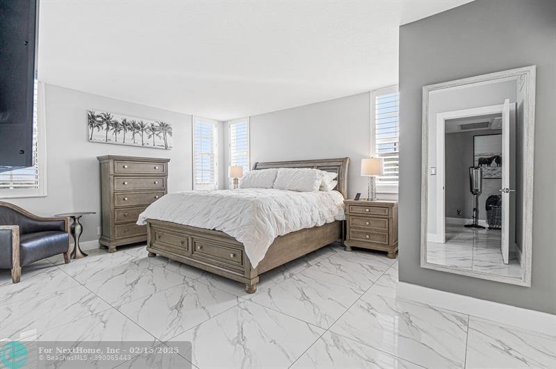 3520 Oaks Way 910, Pompano Beach, FL 33069