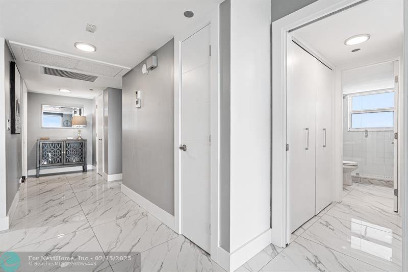 3520 Oaks Way 910, Pompano Beach, FL 33069