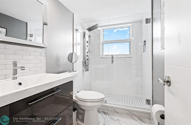 3520 Oaks Way 910, Pompano Beach, FL 33069